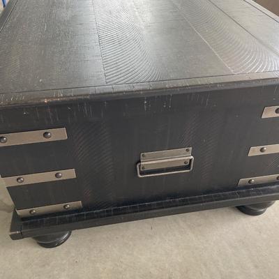Large telescoping coffee table