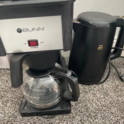 Sale Photo Thumbnail #511: Coffee and tea makers