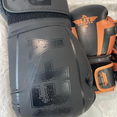 3 pairs boxing gloves