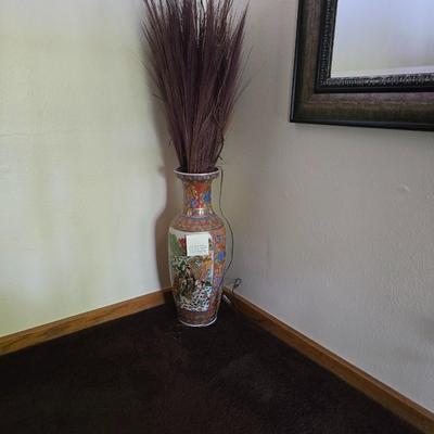 2 Oriental Vases with lights