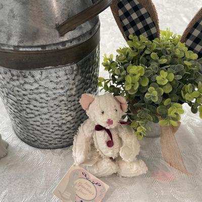 Bunny decor and kitty