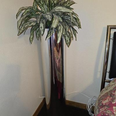 Silver metal pedestal planter