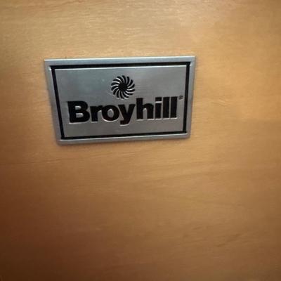 Broyhill Tall 5 drawer dresser