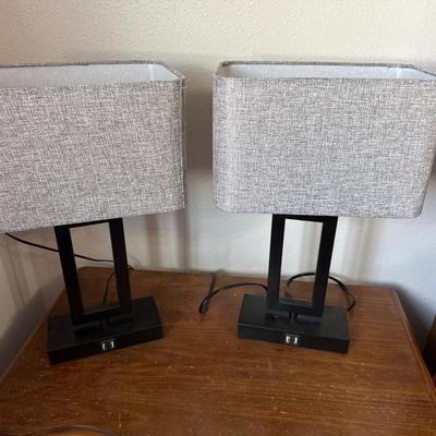 2 lamps