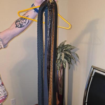 Mens belt lot
