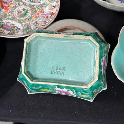 Lot of 7 ceramic dishes