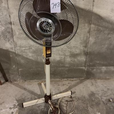 Pedestal Fan