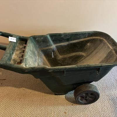 Rubbermaid Garden Cart