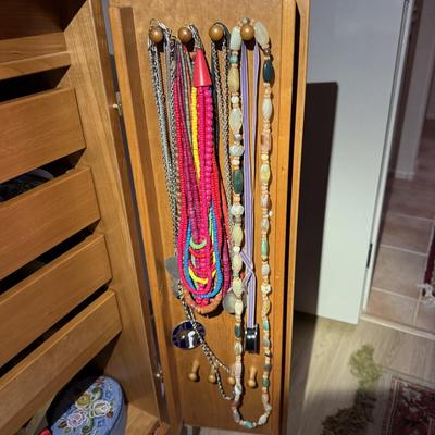 MULTIPLE ITEMS/ ALL PHOTOS TBD ON PRICE