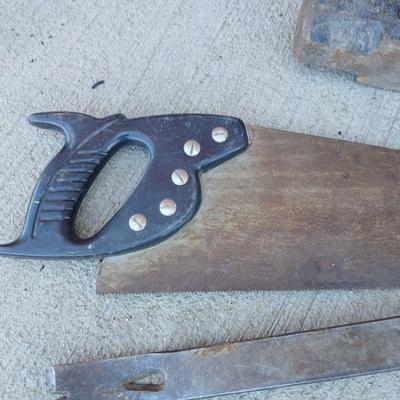 Mixed Hand Tool Lot – 3 Saws, Pry Bar & Mini Sledge