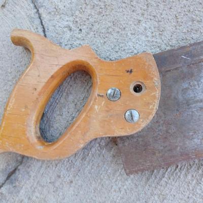 Mixed Hand Tool Lot – 3 Saws, Pry Bar & Mini Sledge