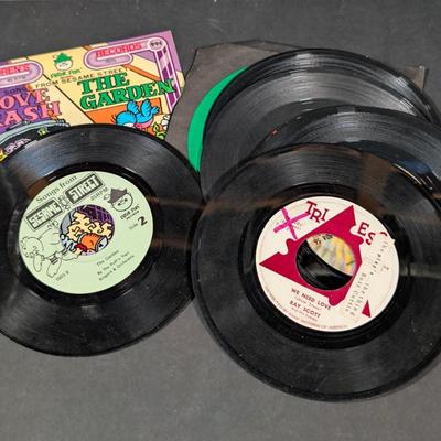 LOT 4B: Eclectic Mix Of 45s & Albums, Includes Michael Jackson, Prince and More