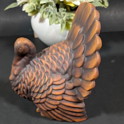 LOT 7B: Autumn/Thanksgiving Pillows, Throw, Home Decor & More, Snap These Beautiful Items Up Now For A Cozy Fall