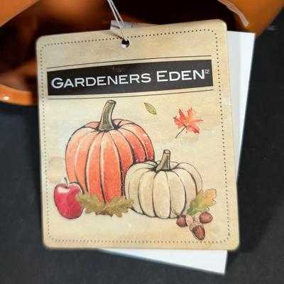 LOT 7B: Autumn/Thanksgiving Pillows, Throw, Home Decor & More, Snap These Beautiful Items Up Now For A Cozy Fall