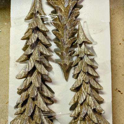 LOT 10B: Elegant Christmas Home Decor, 3 Farmhouse/Rustic Resin Winter Trees NIB & 2 Resin Gold Bucks With Tree, Comes With Original...