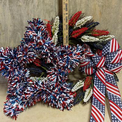 LOT 14B: Wreaths Galore, Patriotic, Christmas & Fall Styles, Large Christmas & Fall Wreaths Are NIB, Smaller Battery-Operated...