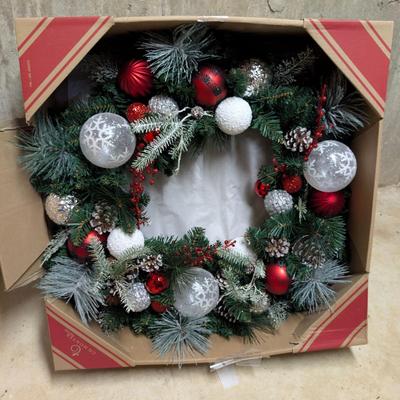 LOT 14B: Wreaths Galore, Patriotic, Christmas & Fall Styles, Large Christmas & Fall Wreaths Are NIB, Smaller Battery-Operated...