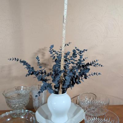 LOT 17L: Ceramic Vase On Base W/Dried Eucalyptus, Crystal Vase W/Frosted Grapes/Fruit, 1 Wexford Pattern Large Glass Fruit Bowl, 2...