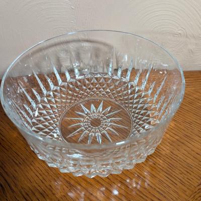 LOT 17L: Ceramic Vase On Base W/Dried Eucalyptus, Crystal Vase W/Frosted Grapes/Fruit, 1 Wexford Pattern Large Glass Fruit Bowl, 2...
