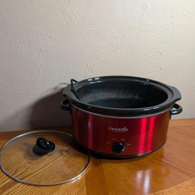 LOT 19L: Kitchen Ware, Large Stainless Steel Stock Pot, Crock Pot Model: SCV603 R Not Tested, Opaque Tupperware, Large & Smaller...