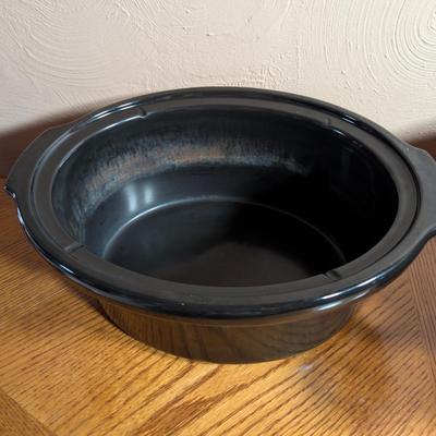 LOT 19L: Kitchen Ware, Large Stainless Steel Stock Pot, Crock Pot Model: SCV603 R Not Tested, Opaque Tupperware, Large & Smaller...