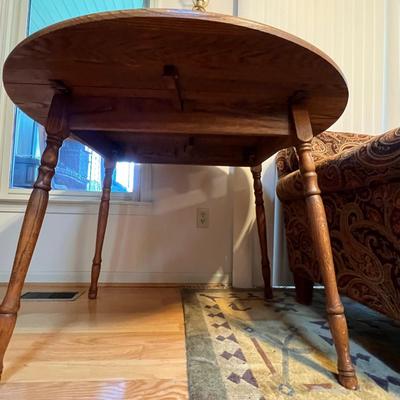 42” Round Drop Leaf Table (LR-RG)