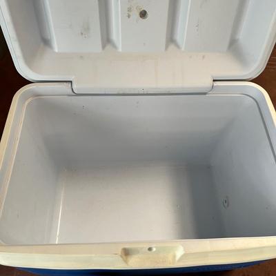 Rubbermaid Cooler Ice Chest Lot