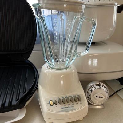 Kitchen Appliance Lot - Formans Grill, Blender, Electric Skillet