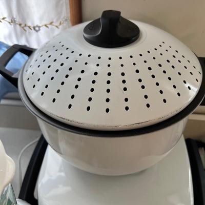 Kitchen Appliance Lot - Formans Grill, Blender, Electric Skillet