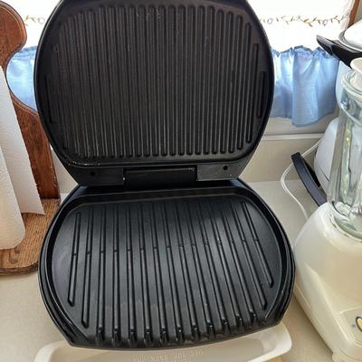 Kitchen Appliance Lot - Formans Grill, Blender, Electric Skillet