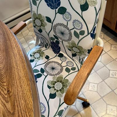 Vintage Oval Kitchen Table & Chairs - Chrome, Wood