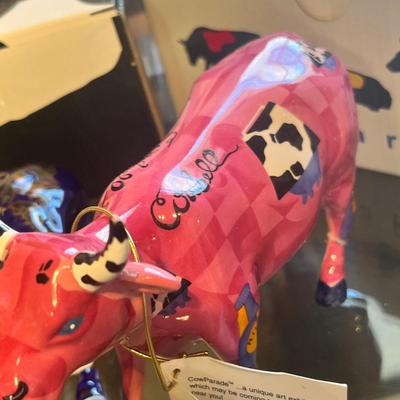 Lot 3 Cow Parade lot of 4 figures
