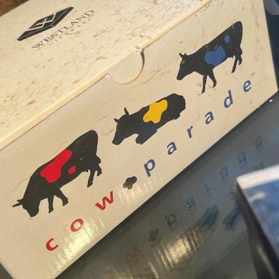 Lot 3 Cow Parade lot of 4 figures