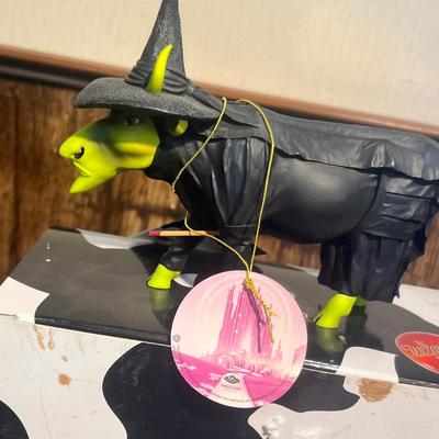 Lot 5 Cow Parade Wizard of Oz lot