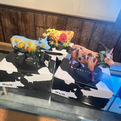 Lot 6 Cow Parade Floral