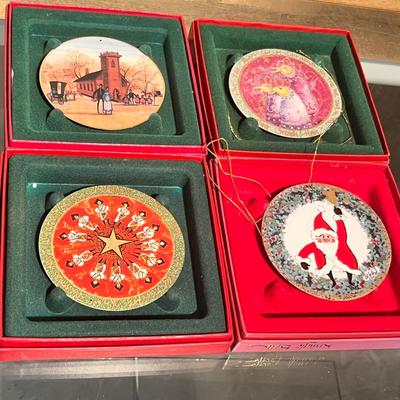 Lot 15 Buckley Moss Disk ornaments #3