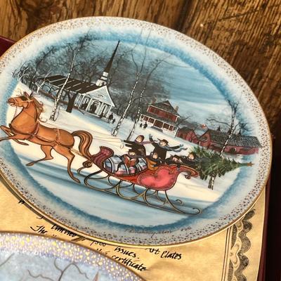 Lot 18 Buckley Moss Christmas Ltd Ed Plates #2