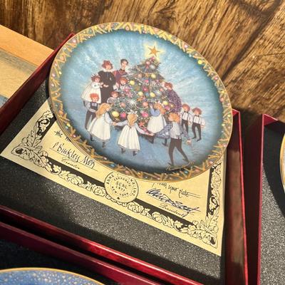 Lot 19 Buckley Moss Christmas Ltd Ed Plates #3