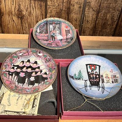 Lot 20 Buckley Moss Christmas Ltd Ed Plates #4
