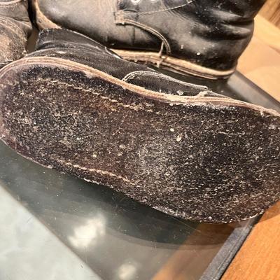 Lot 23 Vintage child's shoes