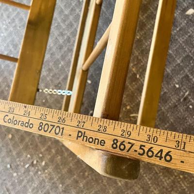 Lot 34 Print rack