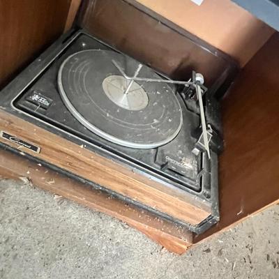 Lot 37 Stereo in cabinet
