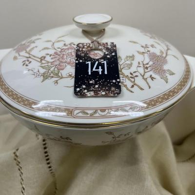 Royal Doulton - The Romance Collection