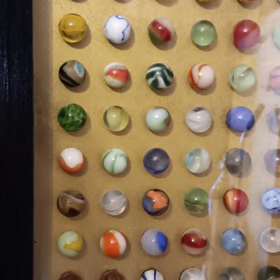 WOW!! 500+ MARBLES, 79 YRS OLD IN A GLASS FRONT DISPLAY CASE