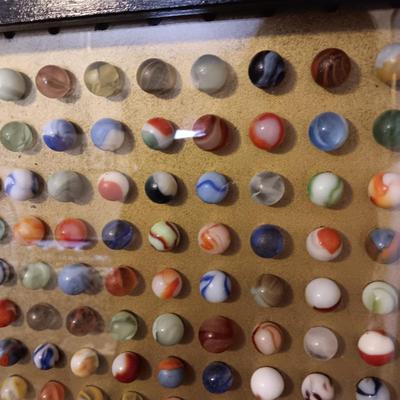 WOW!! 500+ MARBLES, 79 YRS OLD IN A GLASS FRONT DISPLAY CASE