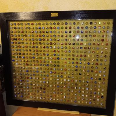 WOW!! 500+ MARBLES, 79 YRS OLD IN A GLASS FRONT DISPLAY CASE