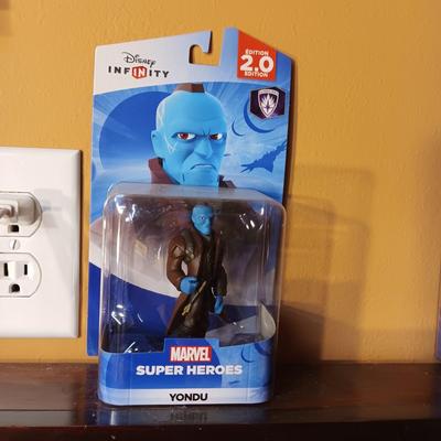 4 DISNEY INFINITY MARVEL SUPER HEROES IN SEALED PACKAGES