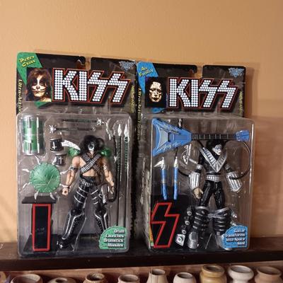 1997 KISS ACTION FIGURES ACE FREHLEY & PETER CRISS SEALED