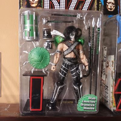 1997 KISS ACTION FIGURES ACE FREHLEY & PETER CRISS SEALED