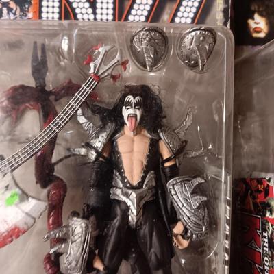 1997 KISS ACTION FIGURES GENE SIMMONS & PAUL STANLEY SEALED